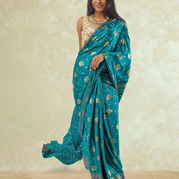 Buy Green Paithani Print Crepe Saree | Muvvas Boutique - Picture 2 of 5